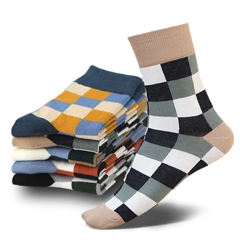 Модни каре мъжки чорапи в бизнес стил за отдих, цветни памучни чорапи за мъжете през есенно-зимния сезон, средната цена на едро